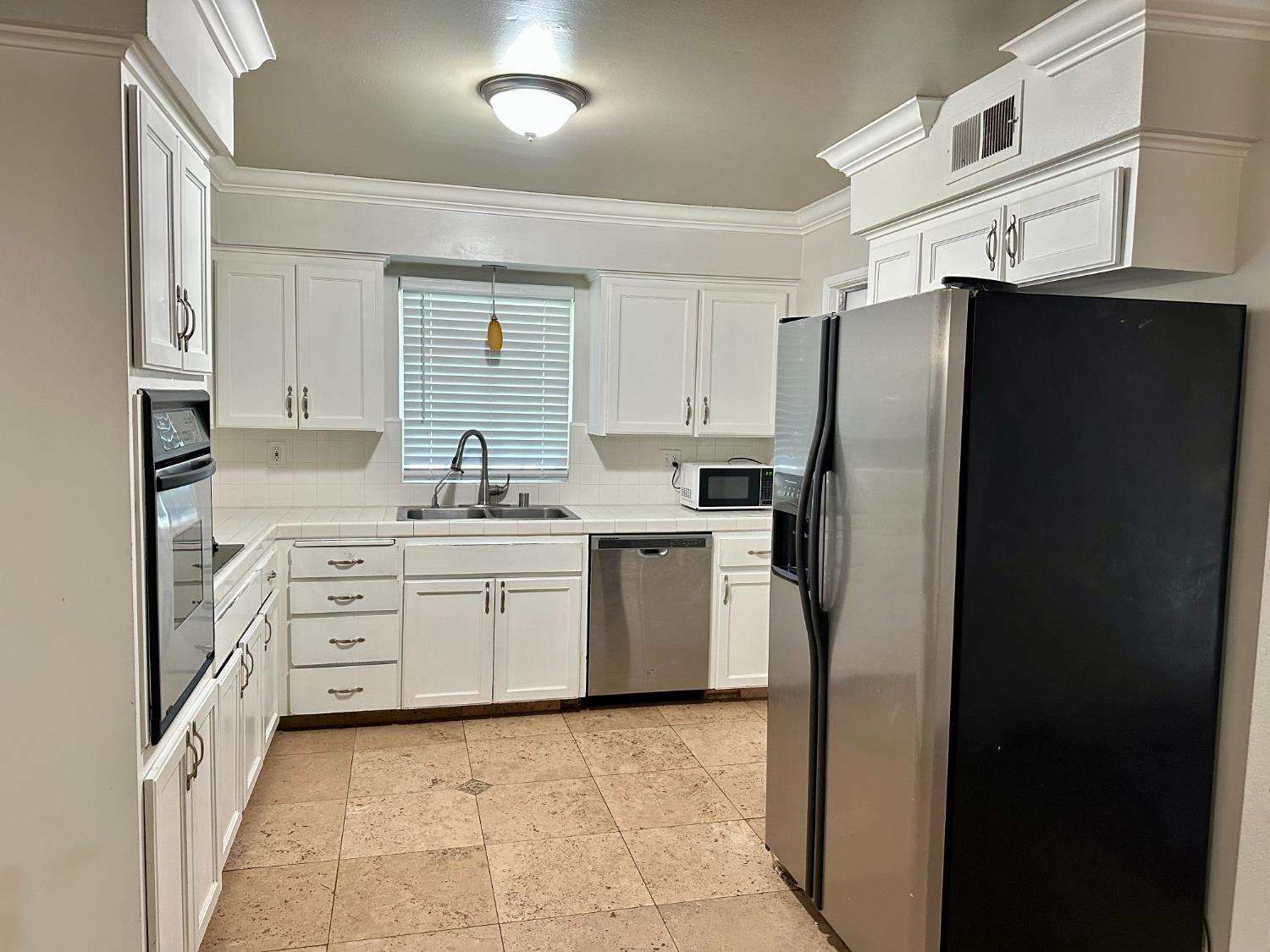 5683 N Rafael, Fresno, CA 93711
