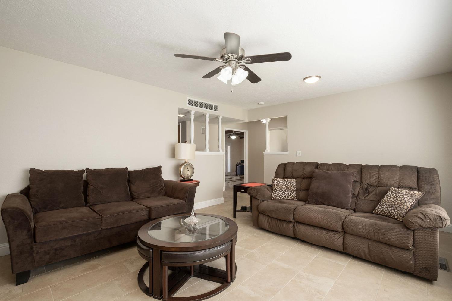 696 W Celeste Ave, Fresno, CA 93704