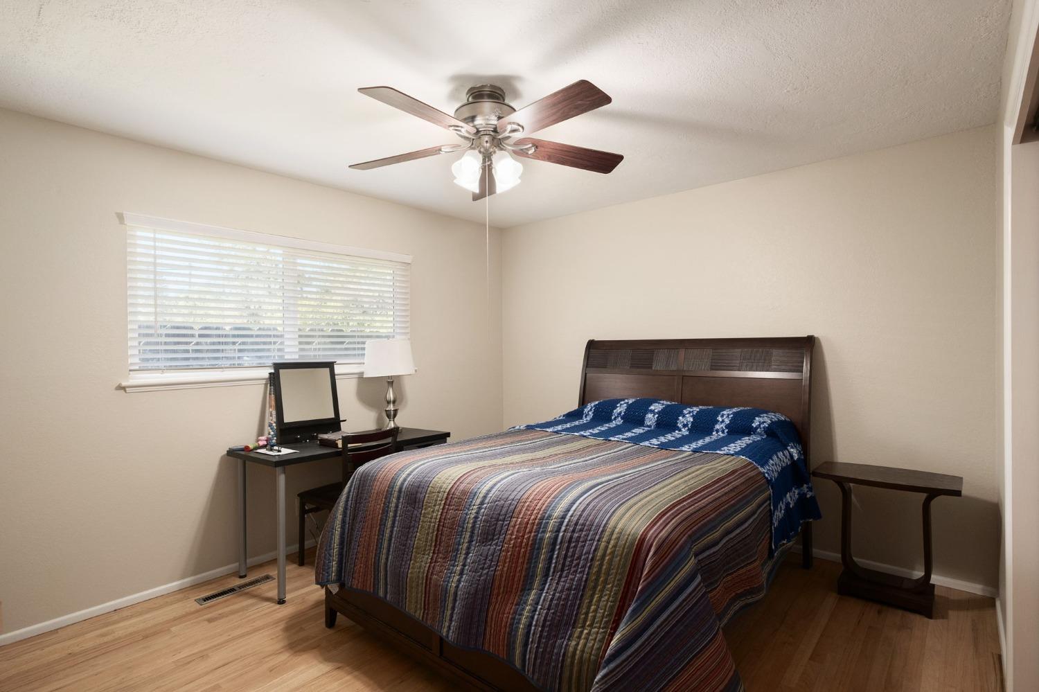 696 W Celeste Ave, Fresno, CA 93704