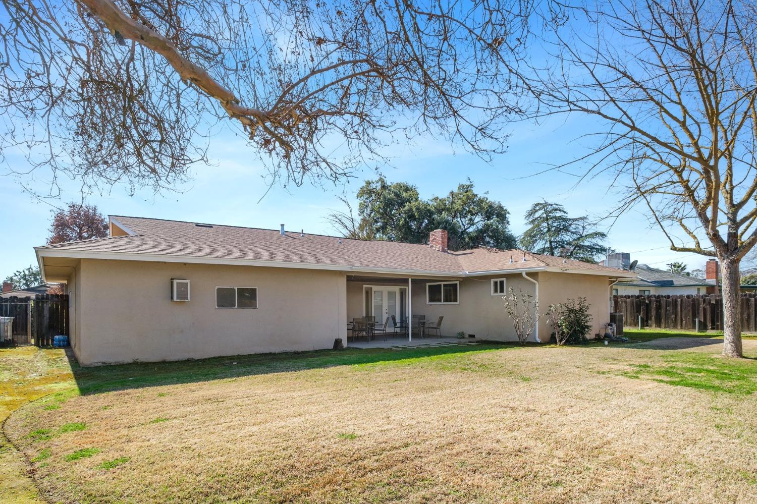 696 W Celeste Ave, Fresno, CA 93704