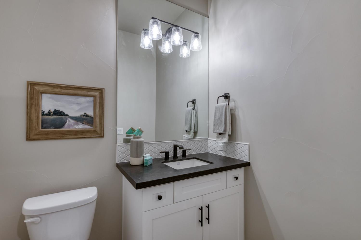 2873 E Beech Tree Dr, Fresno, CA 93730
