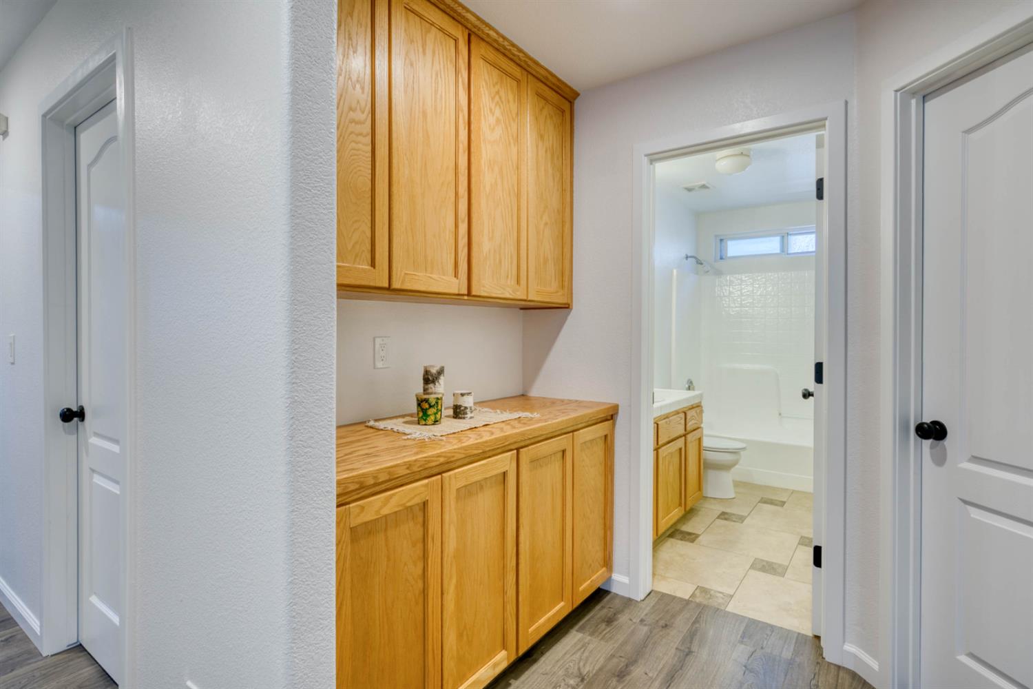 2925 E Eclipse Ave, Fresno, CA 93720