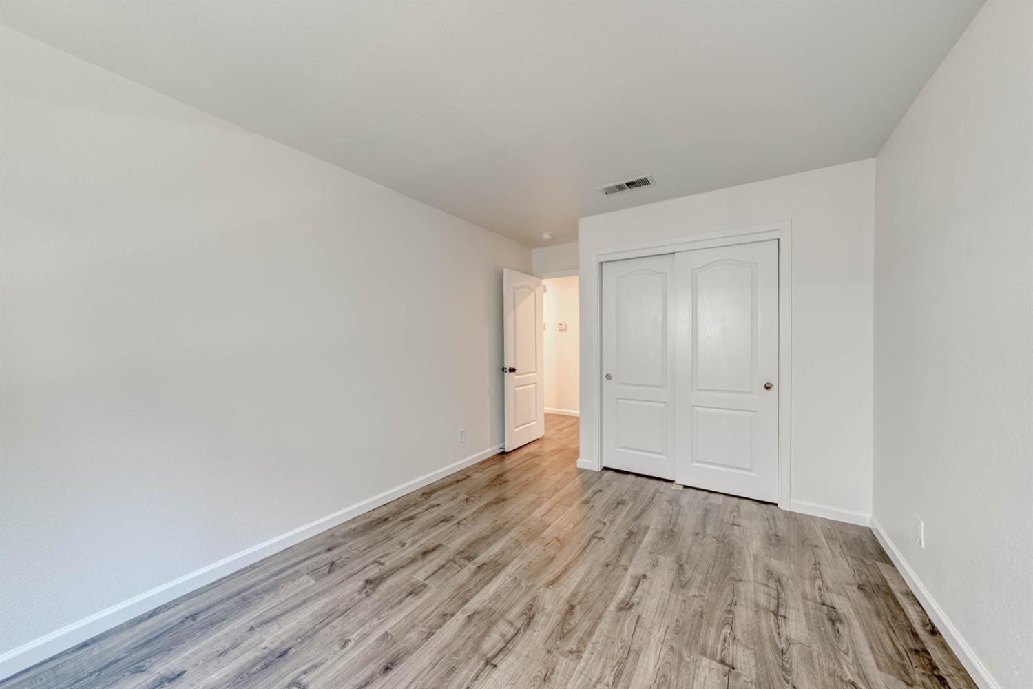 2925 E Eclipse Ave, Fresno, CA 93720