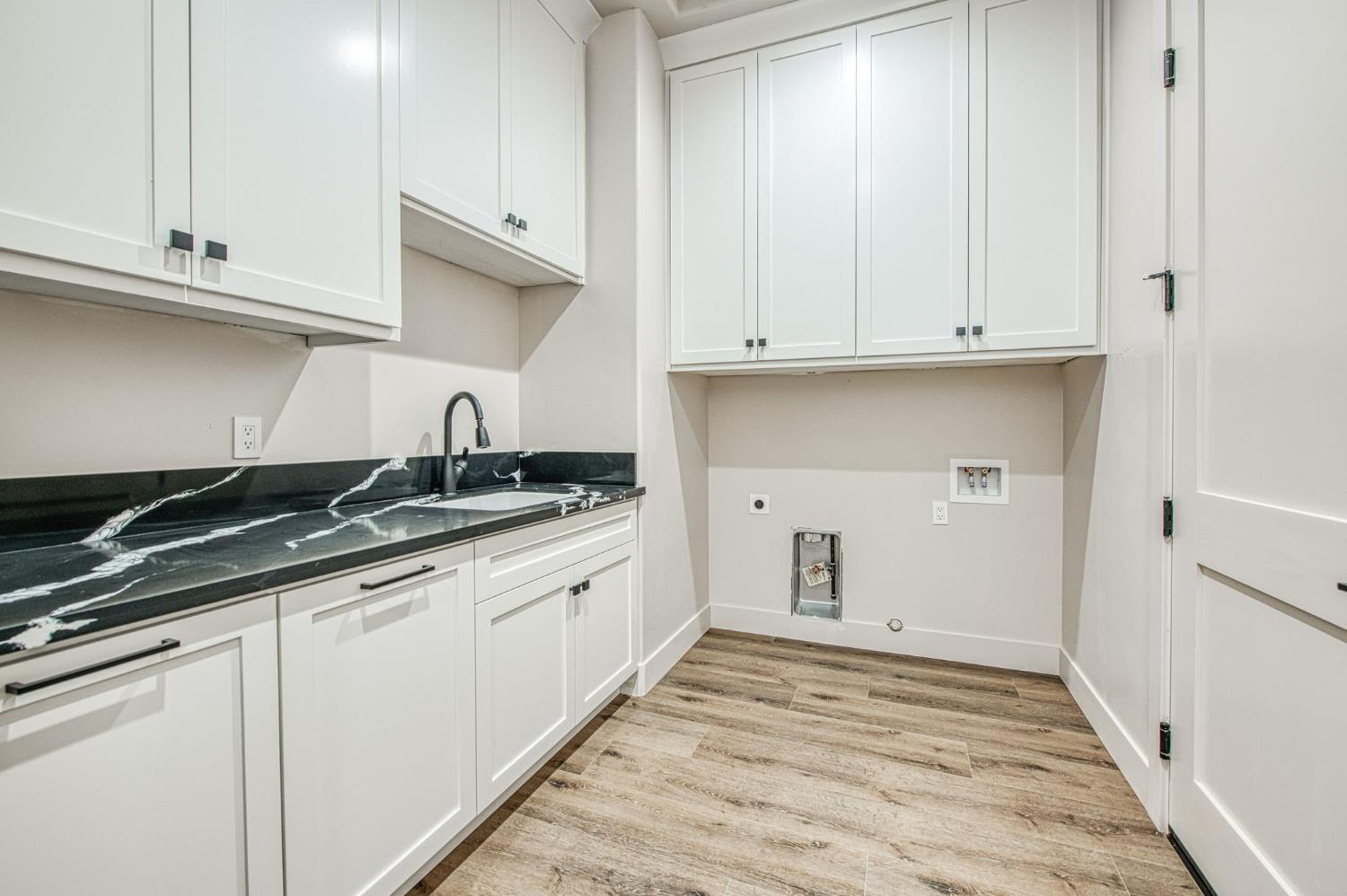 5688 W Mesa Ave, Fresno, CA 93722