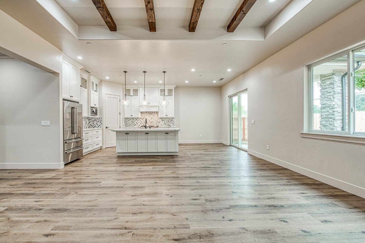 5688 W Mesa Ave, Fresno, CA 93722