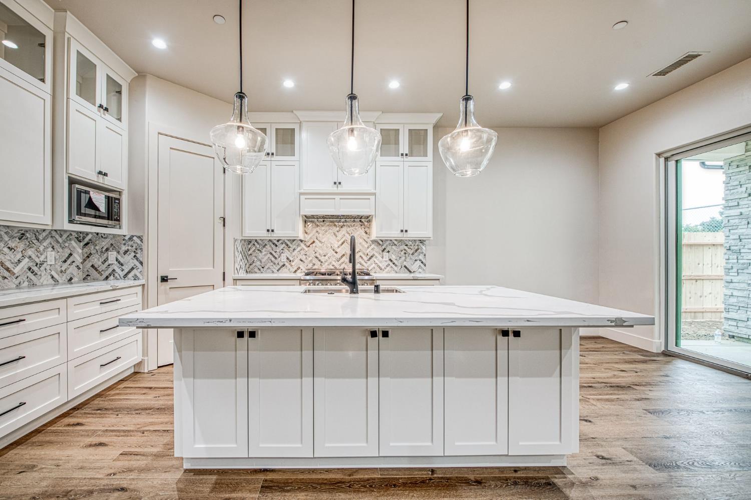 5688 W Mesa Ave, Fresno, CA 93722