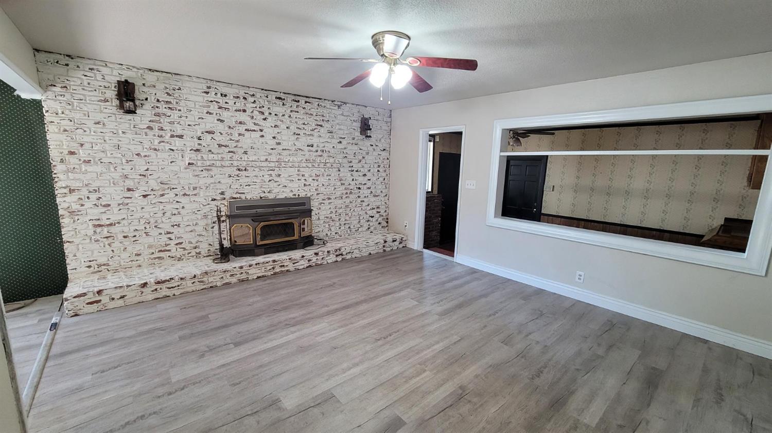 4259 N 4Th St, Fresno, CA 93726