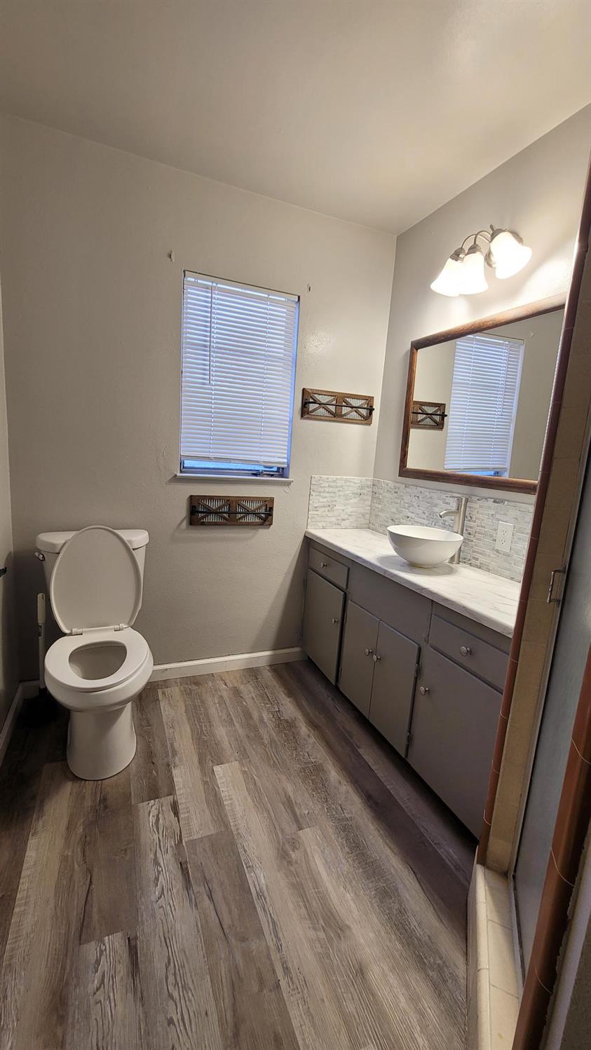 4259 N 4Th St, Fresno, CA 93726