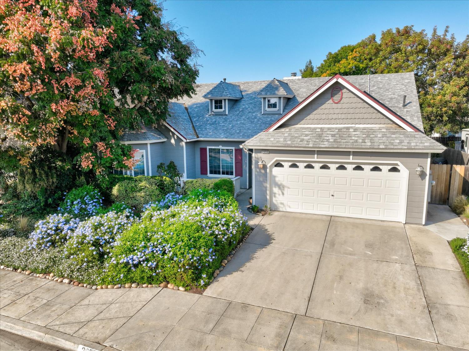 2656 E Lester Ave, Fresno, CA 93720