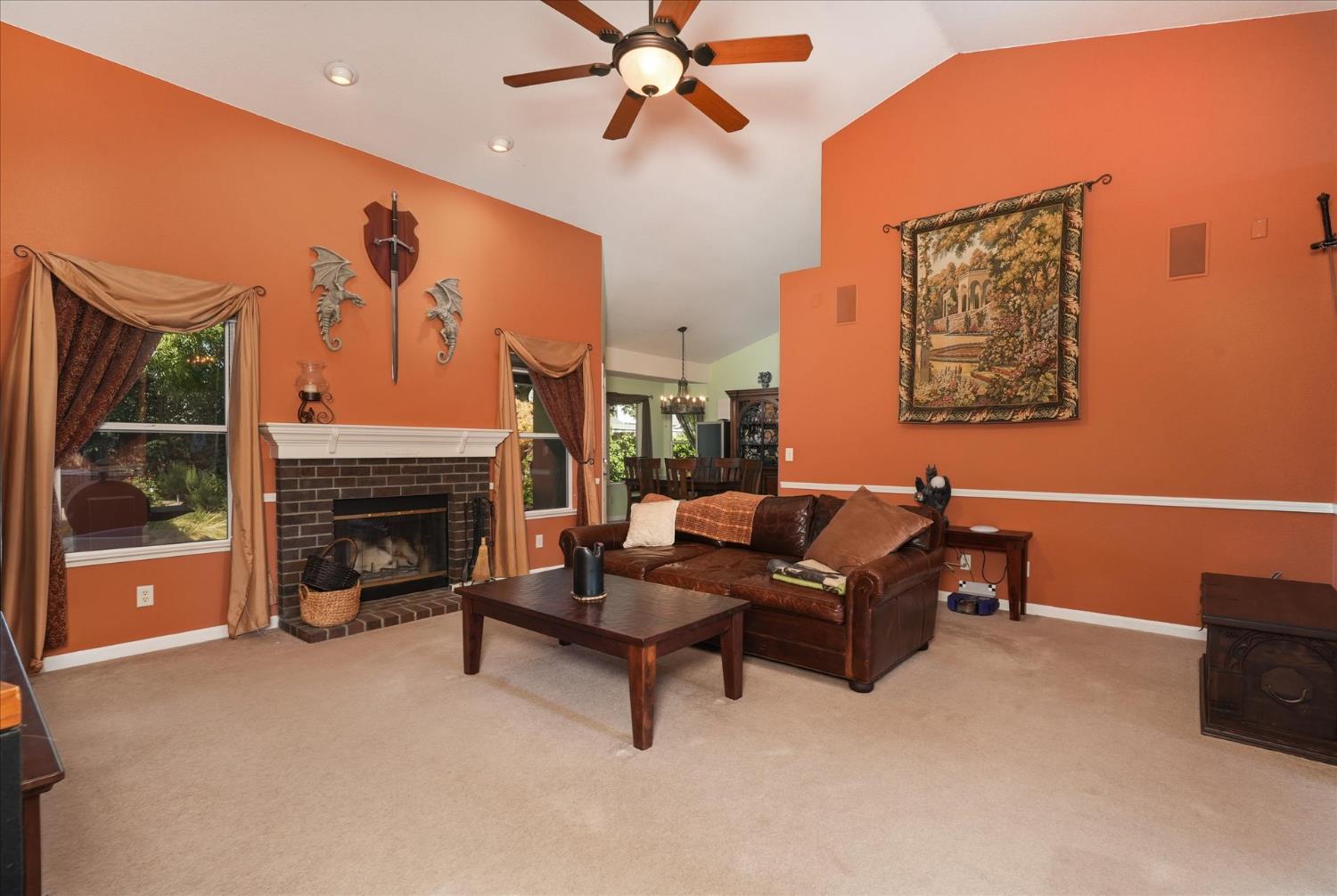 2656 E Lester Ave, Fresno, CA 93720