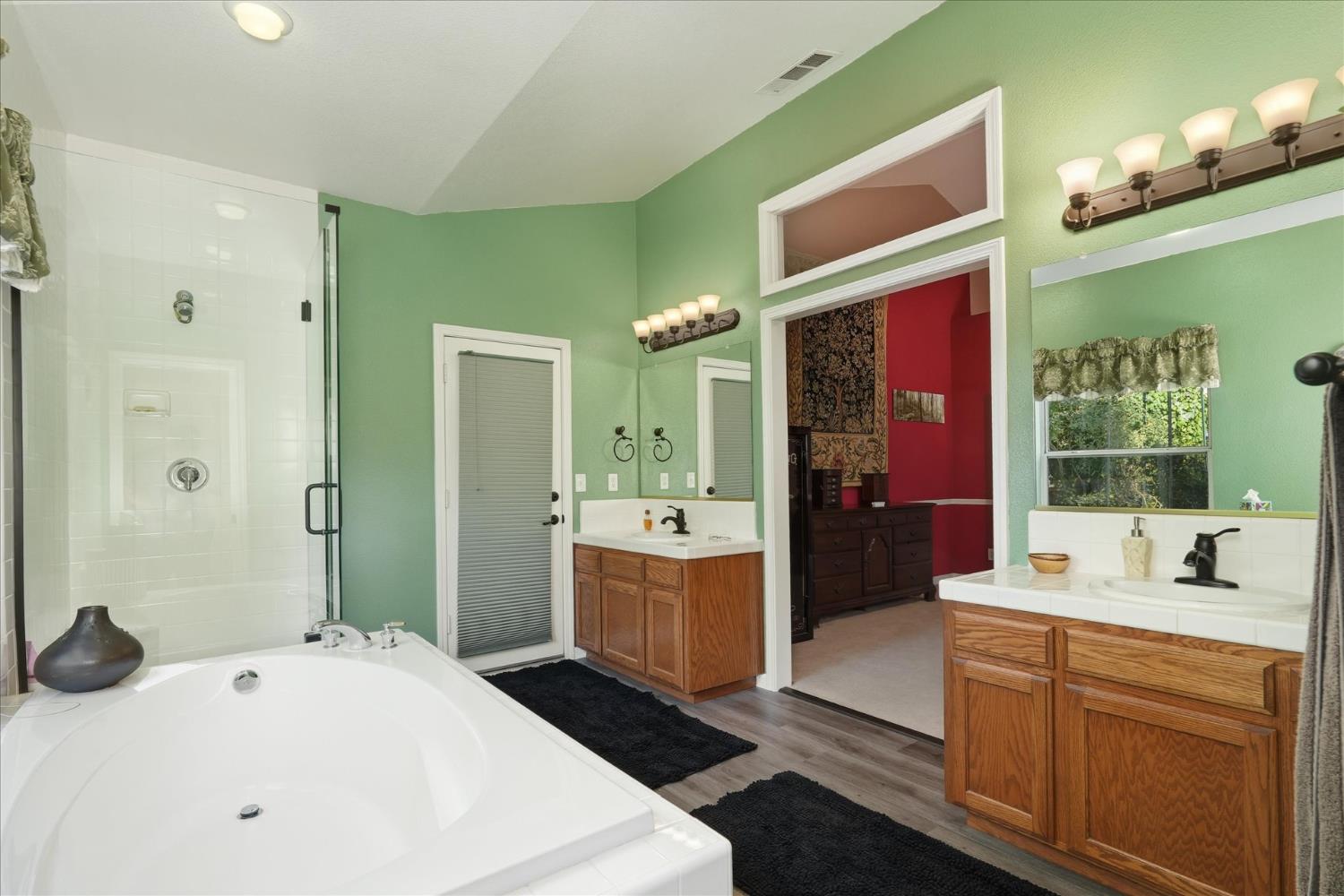 2656 E Lester Ave, Fresno, CA 93720