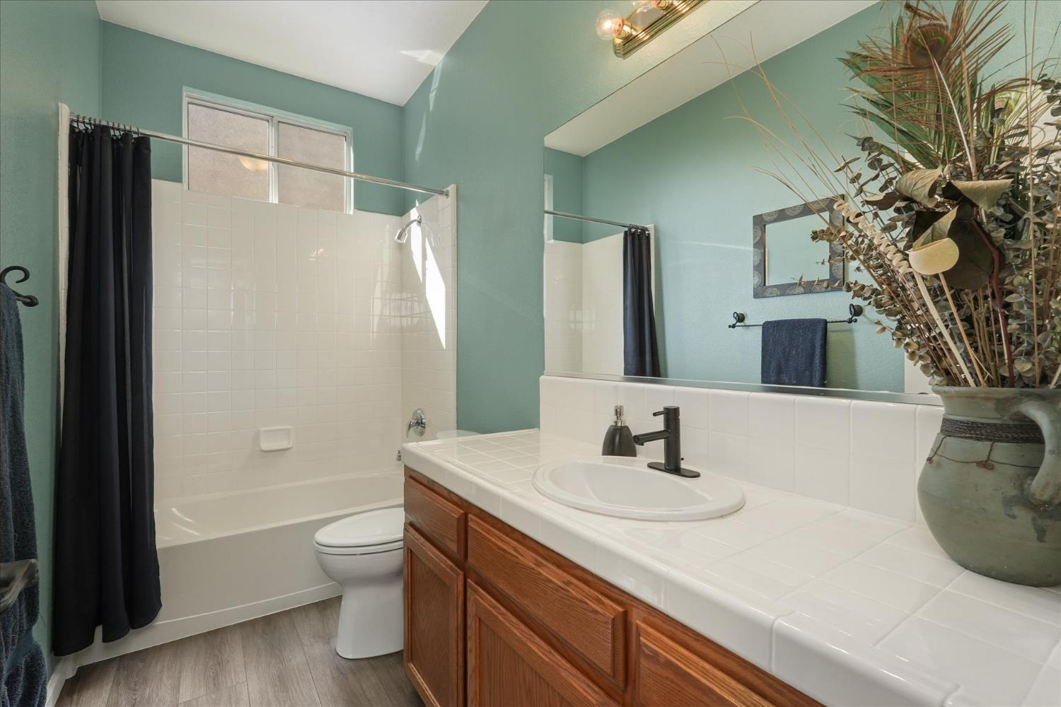 2656 E Lester Ave, Fresno, CA 93720