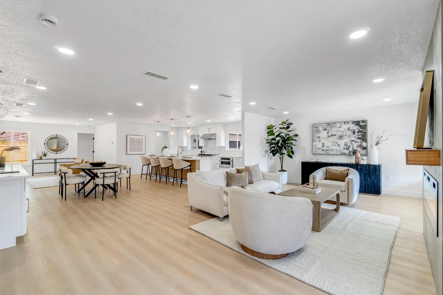 2234 W San Madele, Fresno, CA 93711