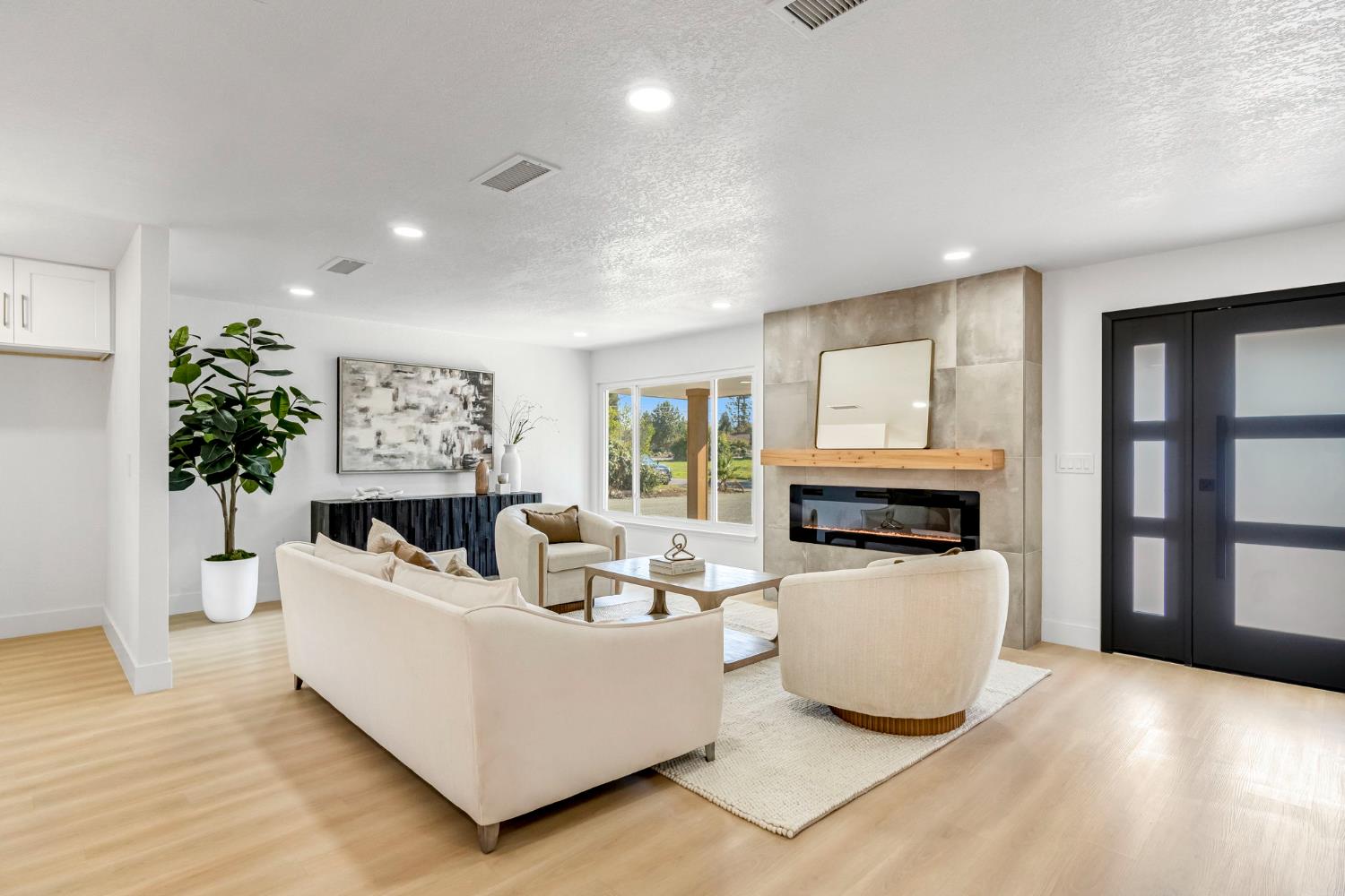 2234 W San Madele, Fresno, CA 93711