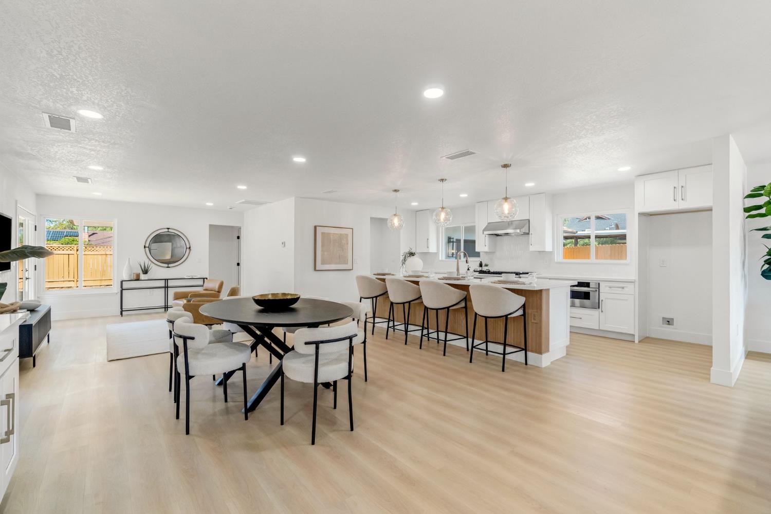 2234 W San Madele, Fresno, CA 93711