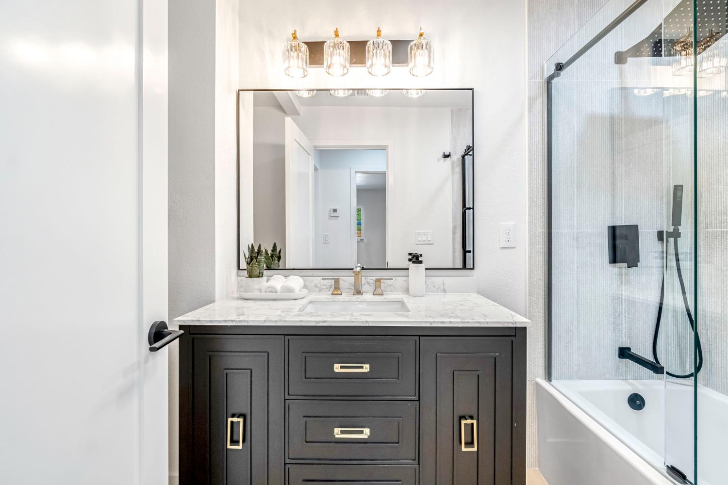 2234 W San Madele, Fresno, CA 93711