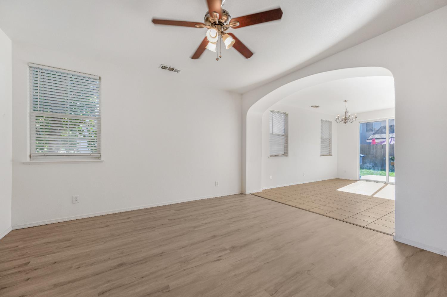 3681 W Pomegranate Ln, Fresno, CA 93711