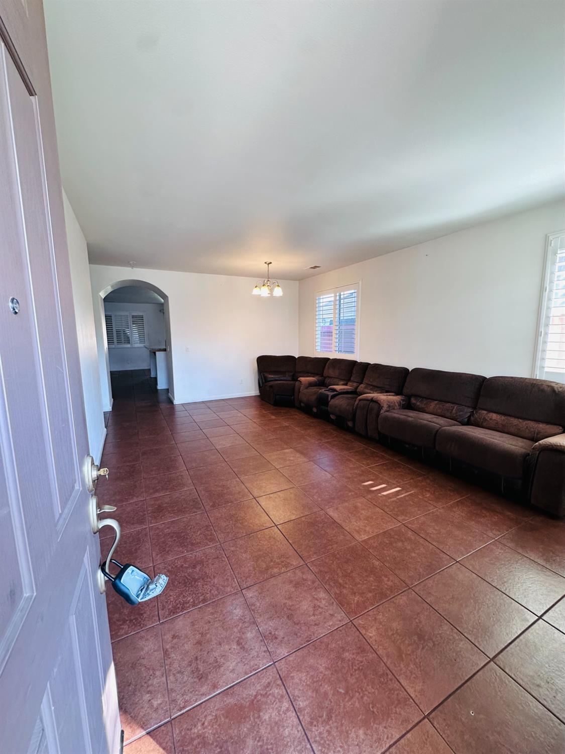 6642 E Cetti Ave, Fresno, CA 93727