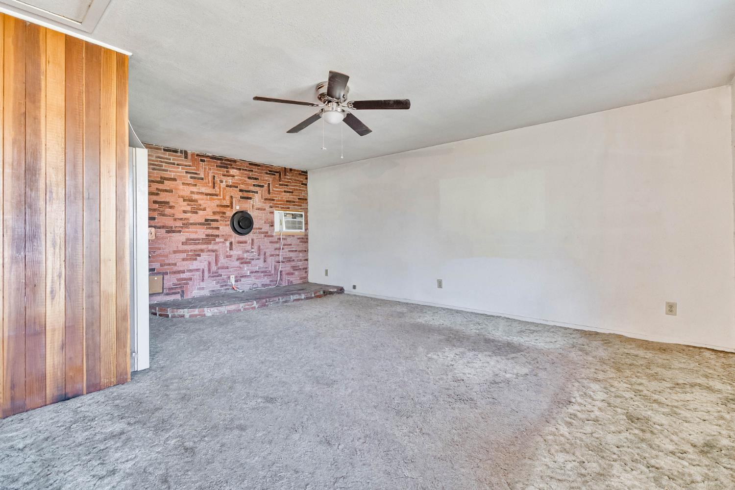 5132 E Washington Ave, Fresno, CA 93727