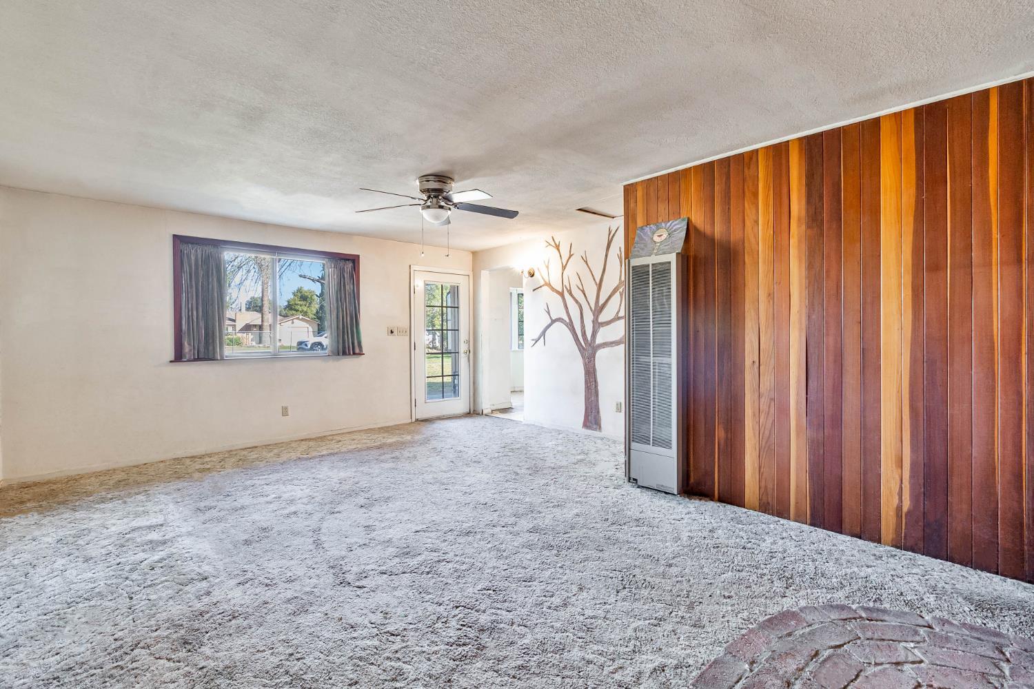 5132 E Washington Ave, Fresno, CA 93727