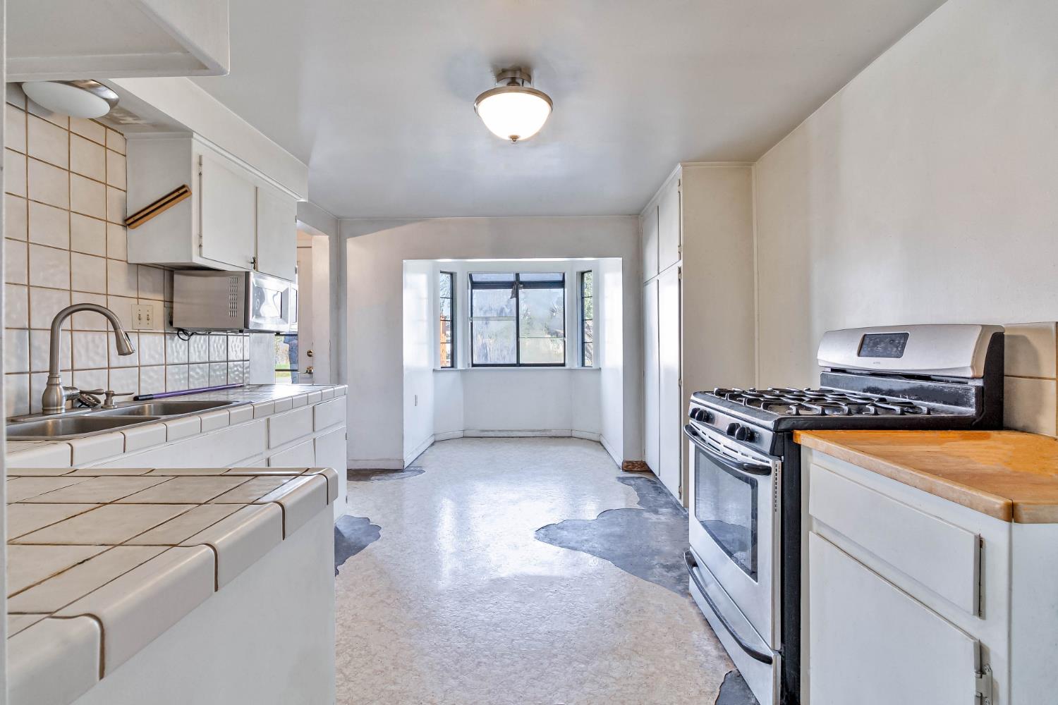 5132 E Washington Ave, Fresno, CA 93727