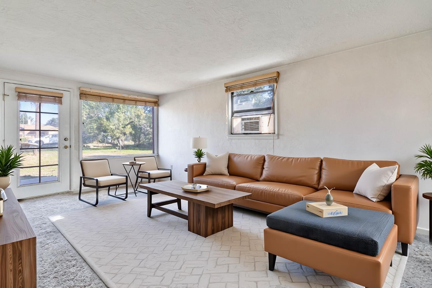 5132 E Washington Ave, Fresno, CA 93727