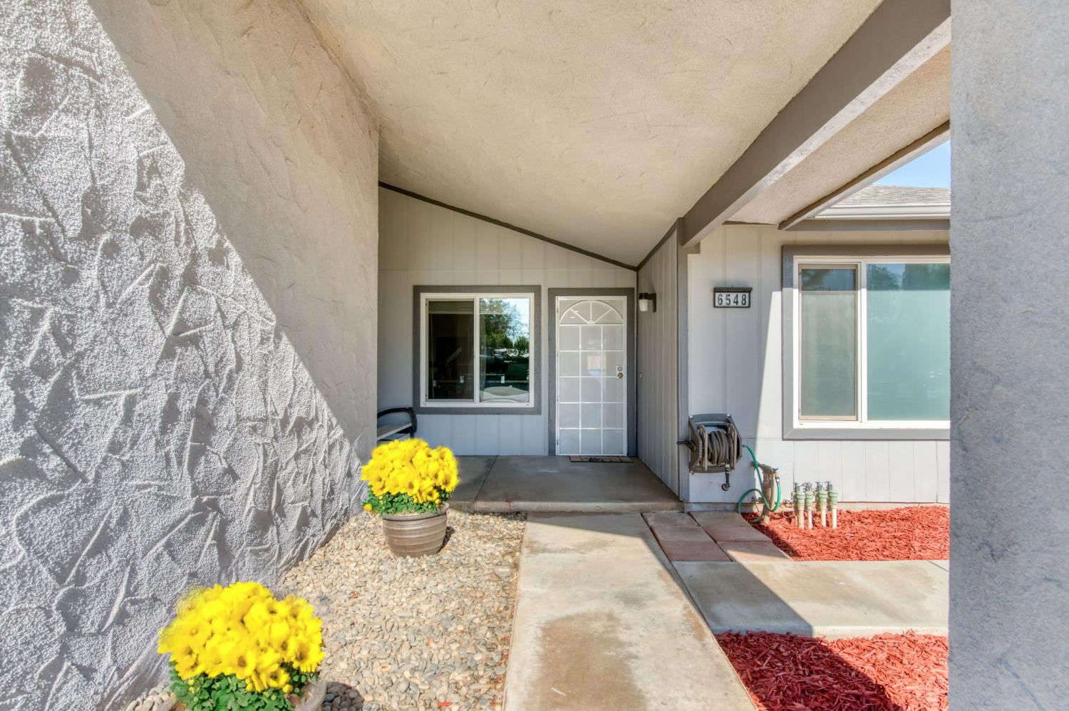 6548 N Poplar Ave, Fresno, CA 93704