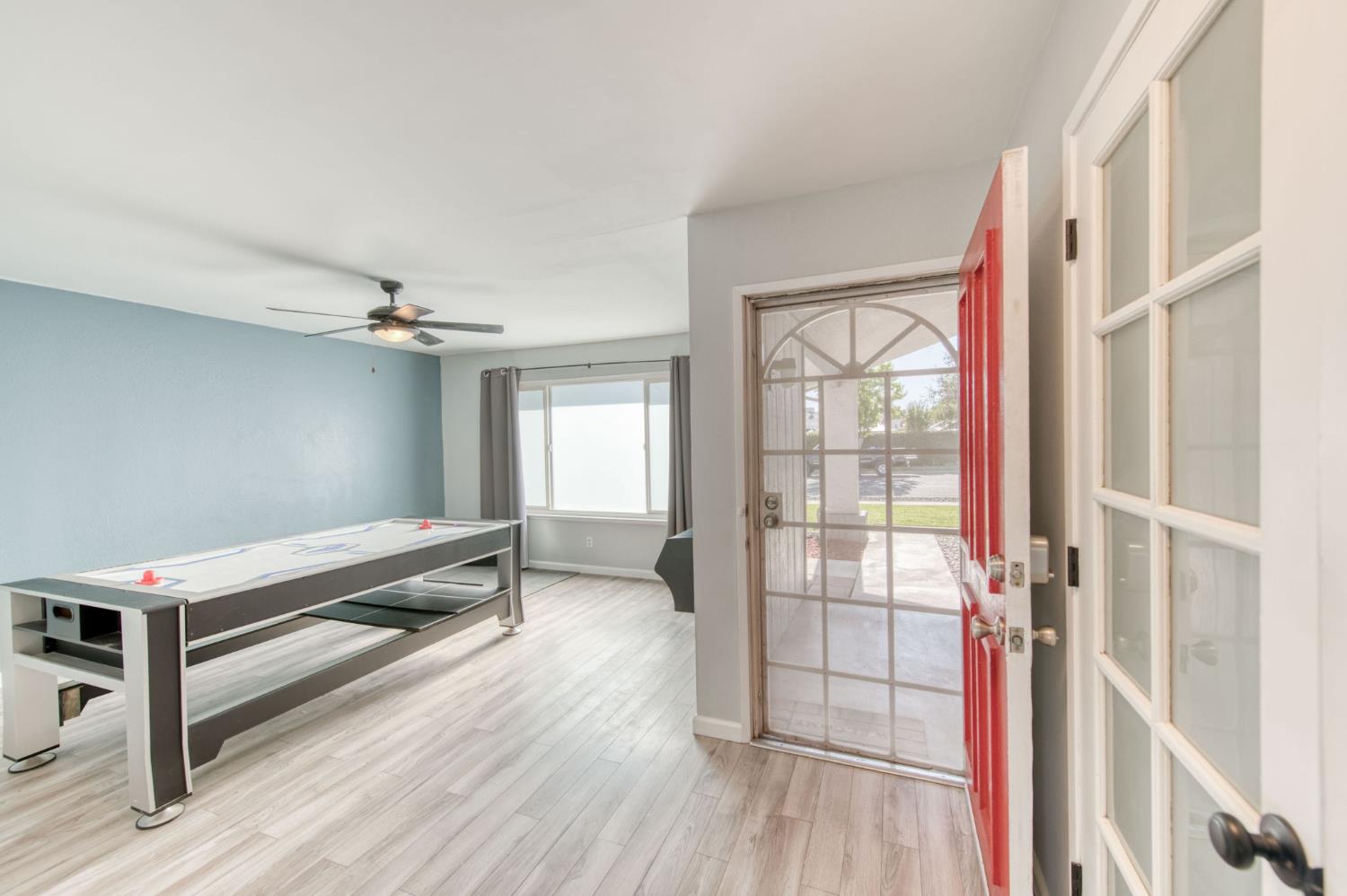 6548 N Poplar Ave, Fresno, CA 93704