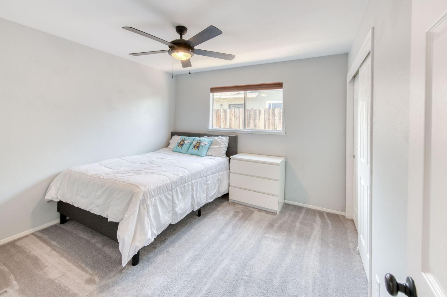 6548 N Poplar Ave, Fresno, CA 93704