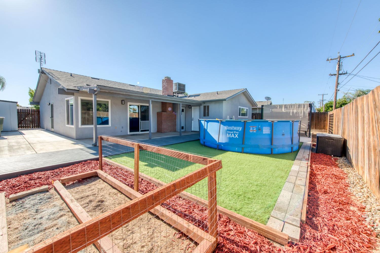 6548 N Poplar Ave, Fresno, CA 93704