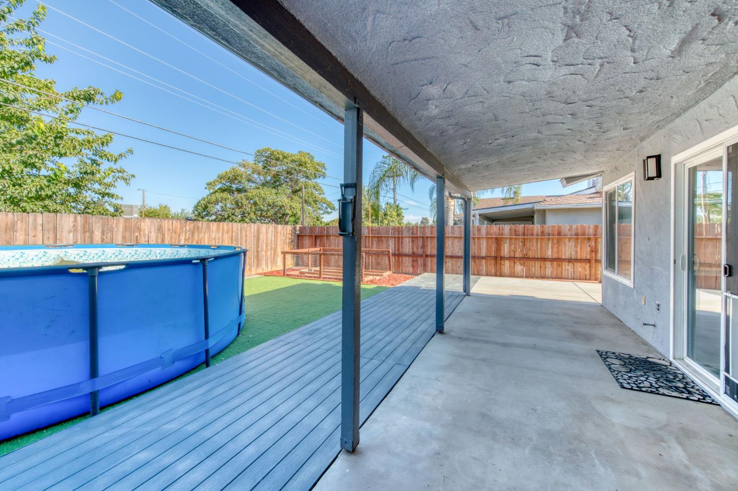 6548 N Poplar Ave, Fresno, CA 93704