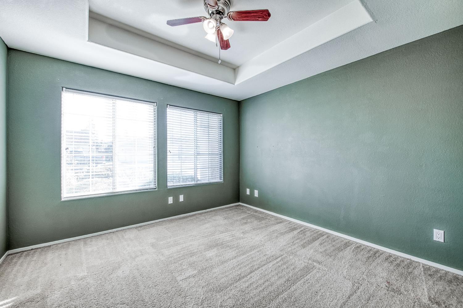 1800 E Omaha Ave, Fresno, CA 93720