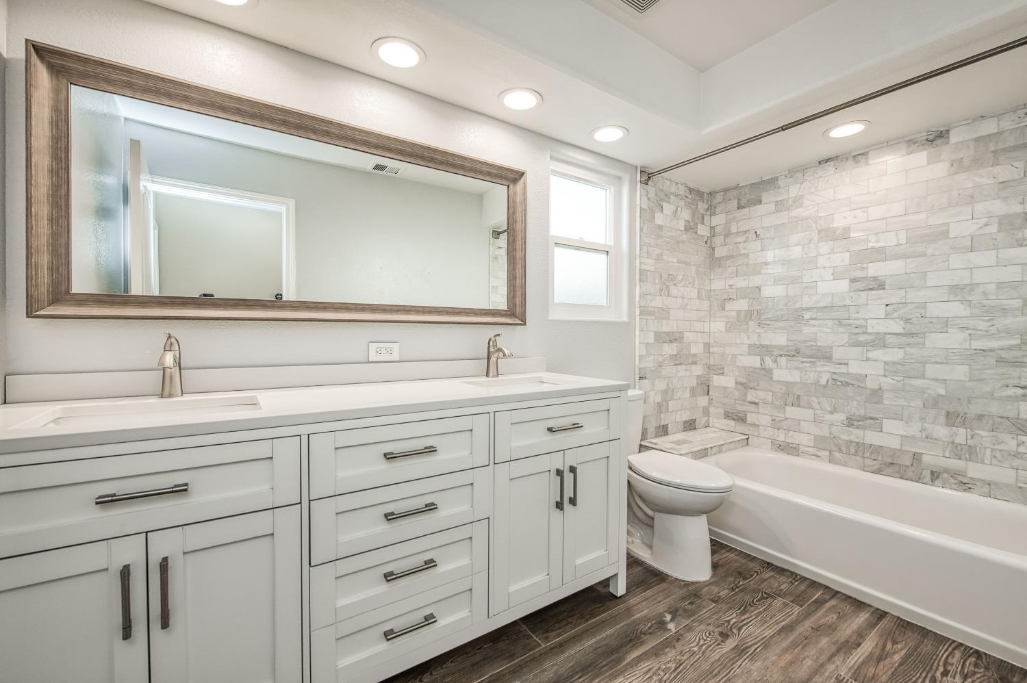 1800 E Omaha Ave, Fresno, CA 93720