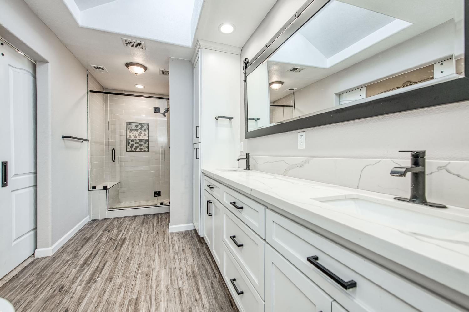 1800 E Omaha Ave, Fresno, CA 93720