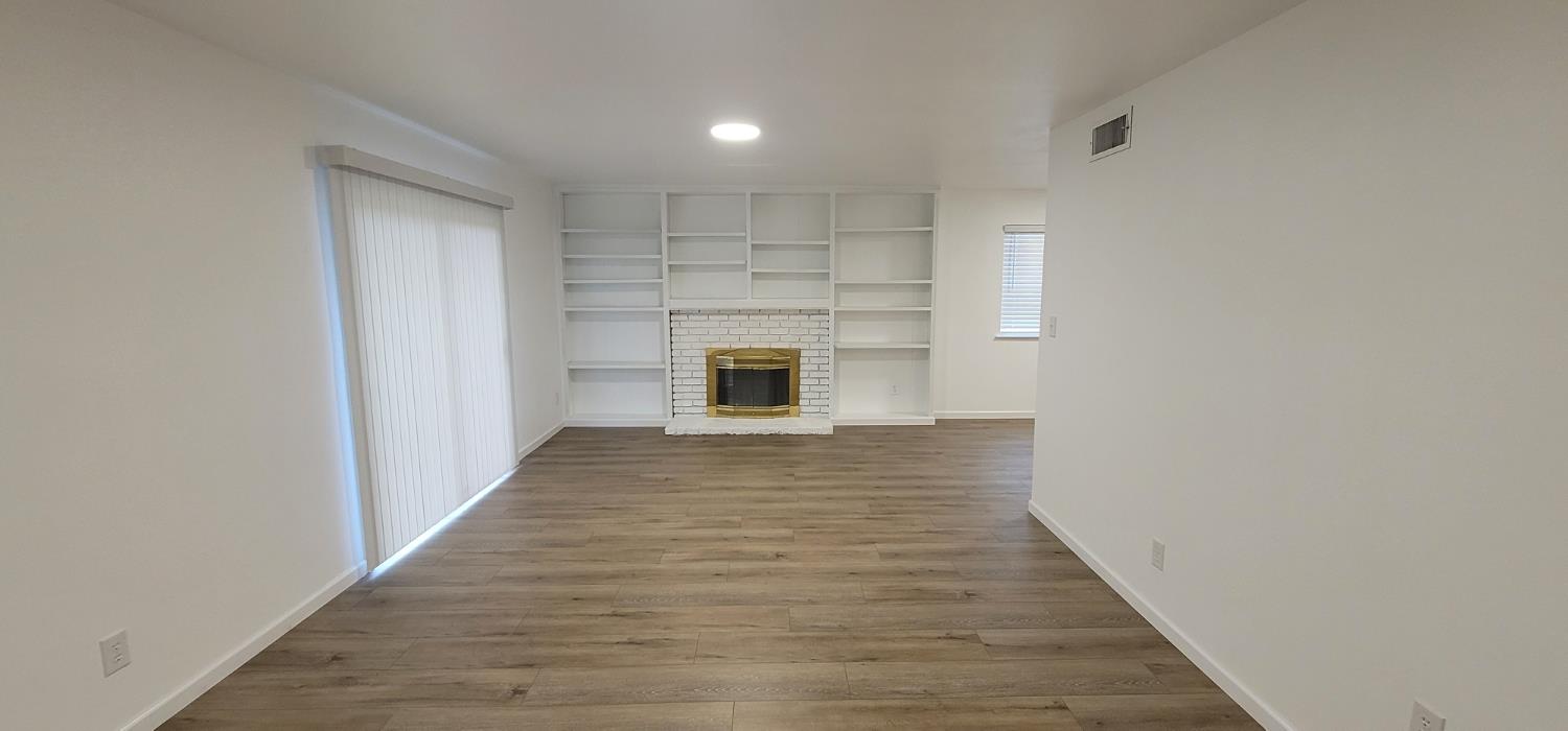 1540 W Ashcroft Ave, Fresno, CA 93705