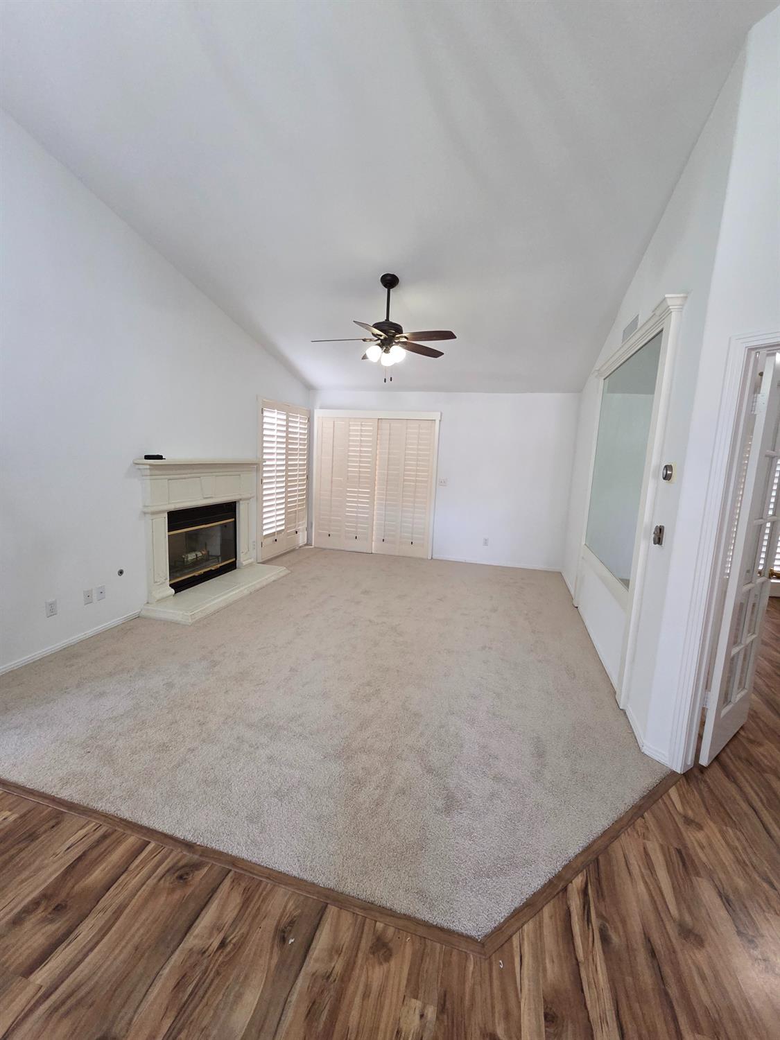 369 E Lindbrook Ln, Fresno, CA 93720