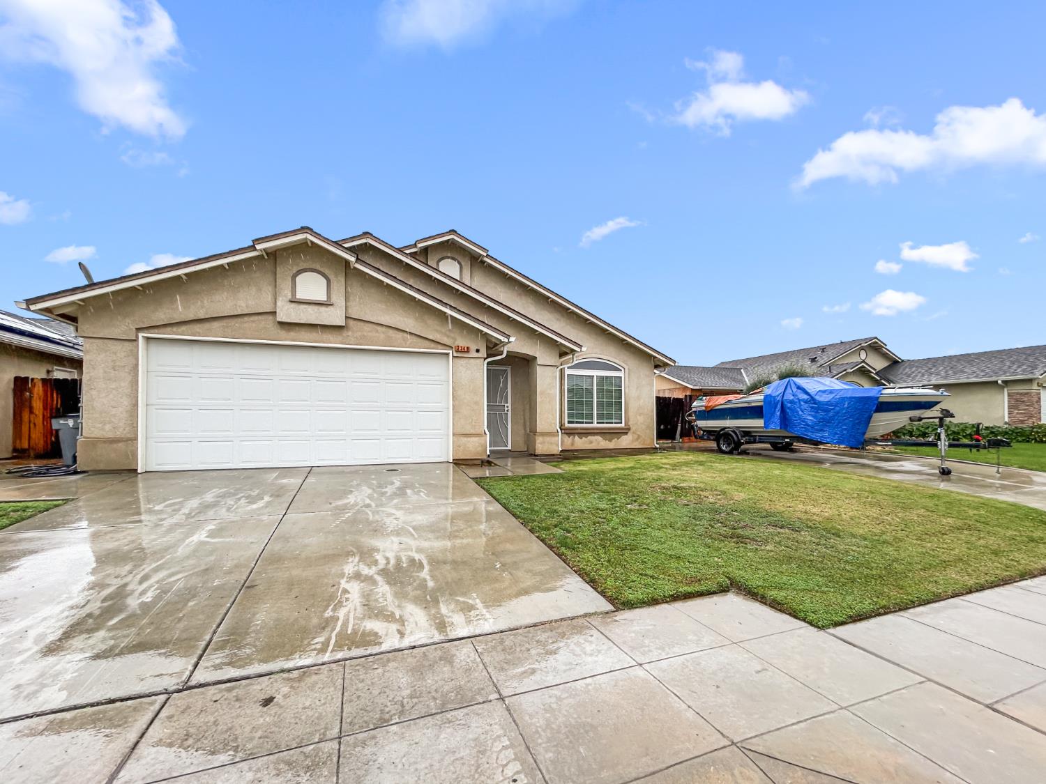 2349 S Sabre Ave, Fresno, CA 93727