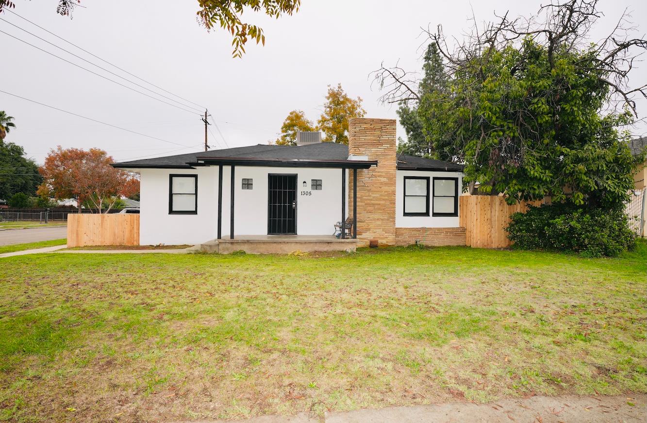 1305 E Fedora, Fresno, CA 93704