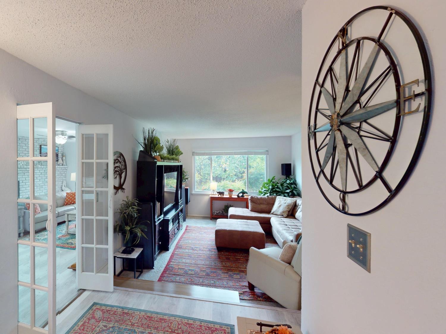 5755 N Pleasant Ave, Fresno, CA 93711