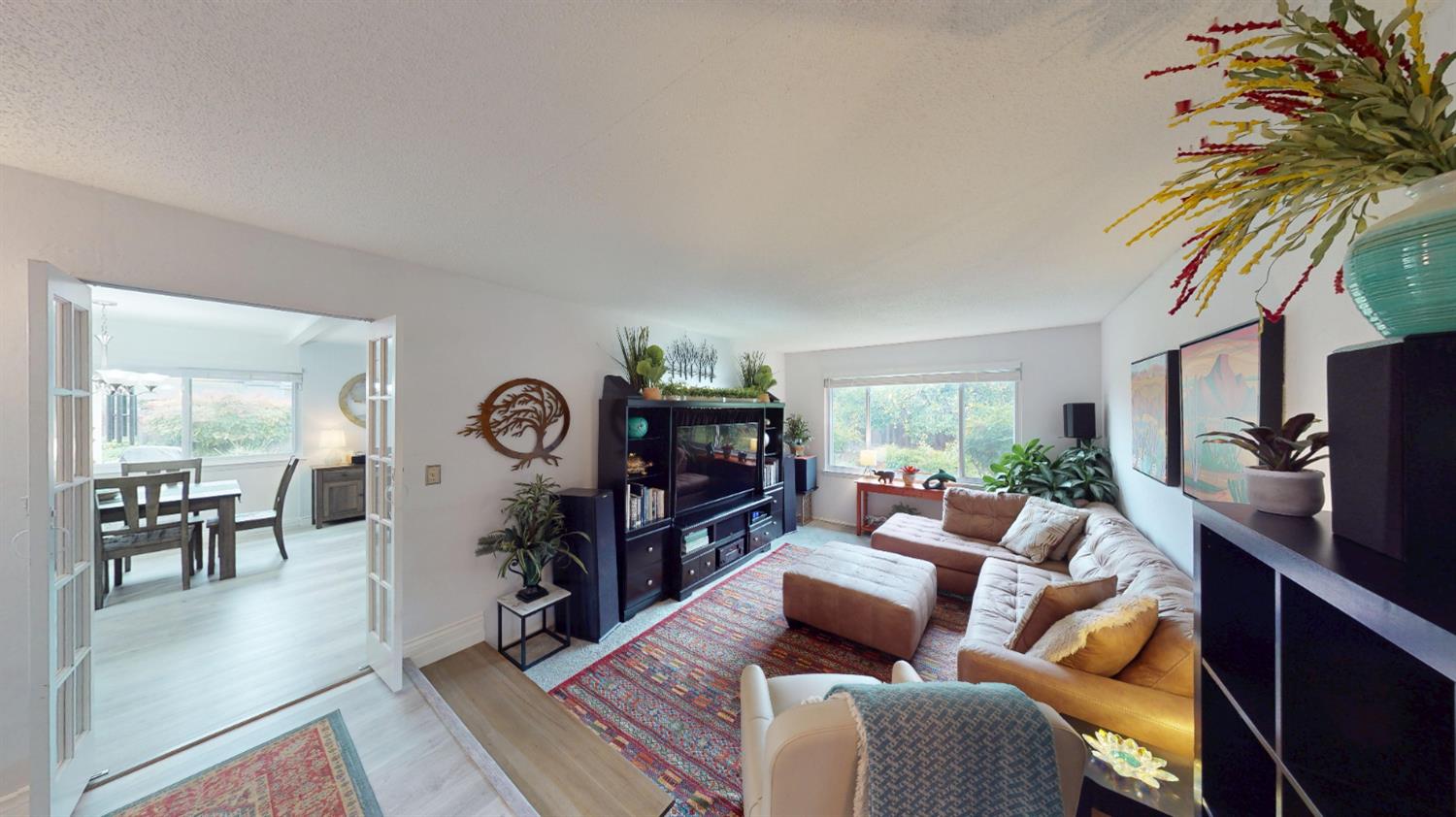 5755 N Pleasant Ave, Fresno, CA 93711