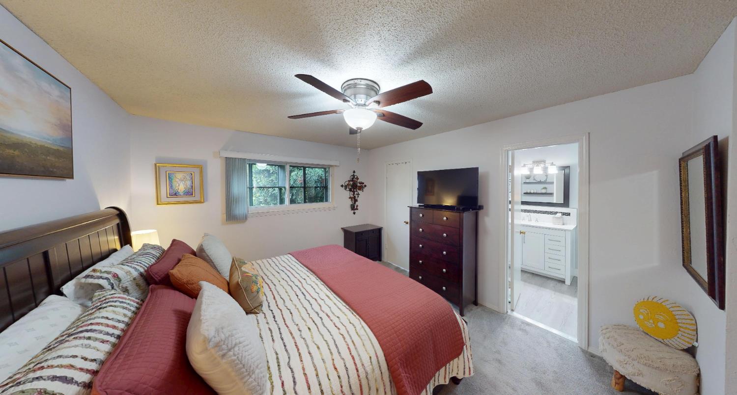 5755 N Pleasant Ave, Fresno, CA 93711