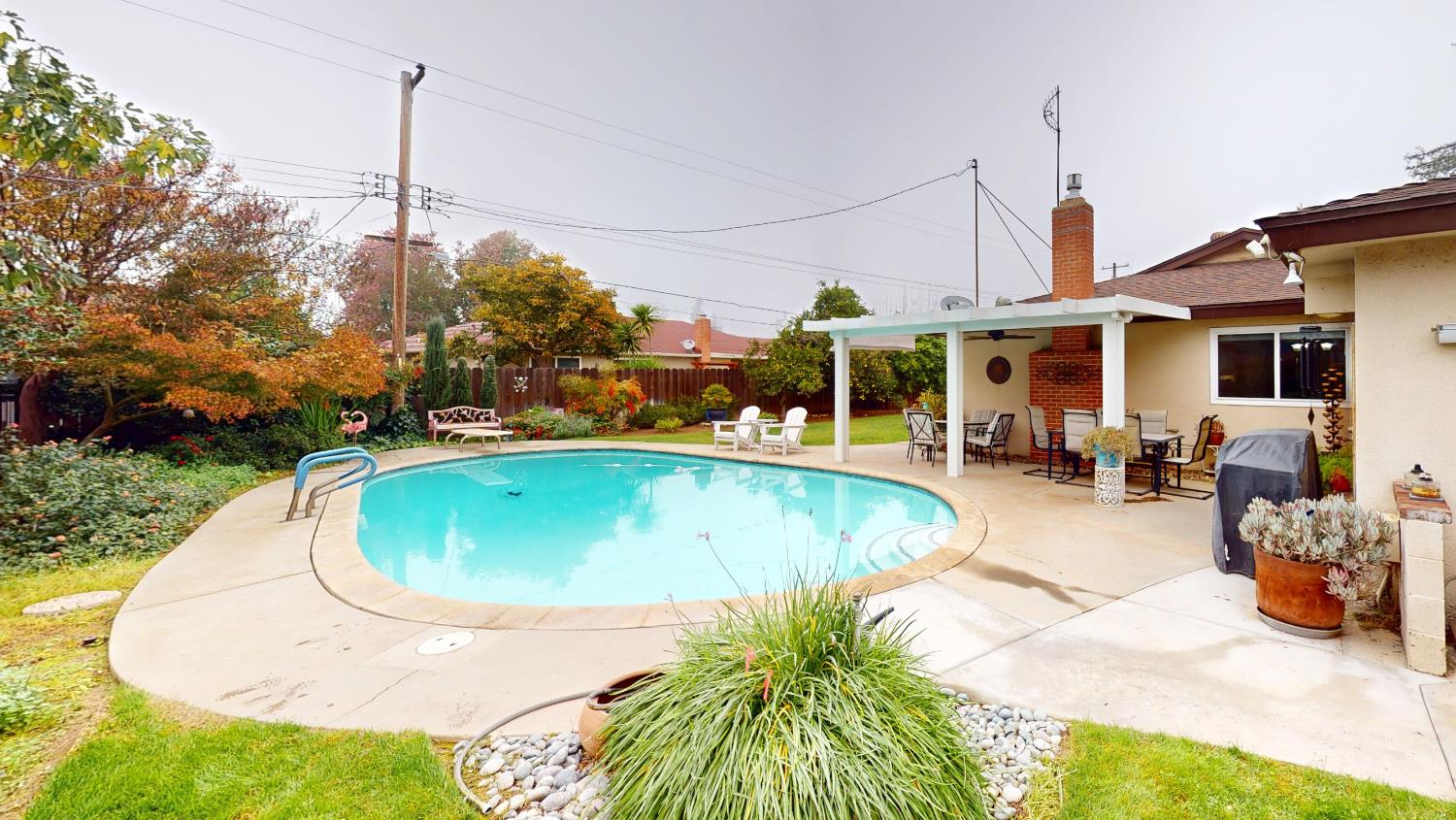 5755 N Pleasant Ave, Fresno, CA 93711