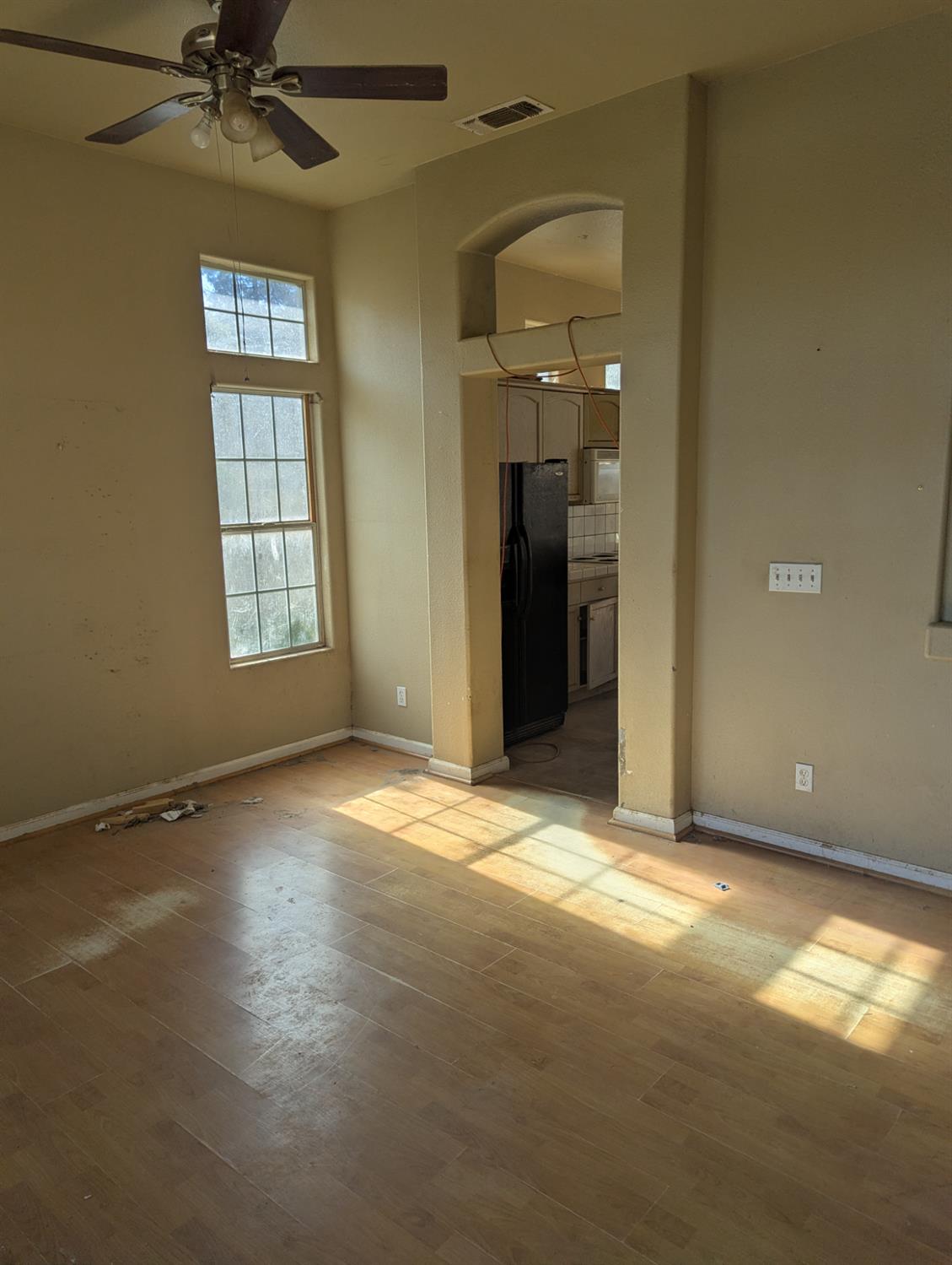 7711 N Ivanhoe Ave, Fresno, CA 93722