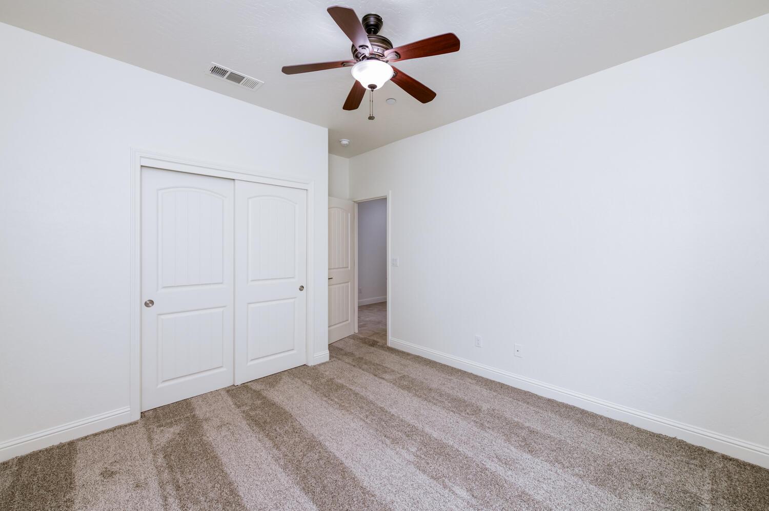 6808 W Lucas Dr, Fresno, CA 93722