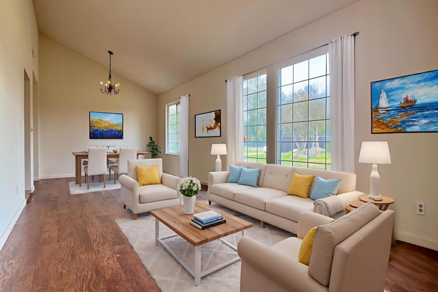 5205 W Lamona Ave, Fresno, CA 93722