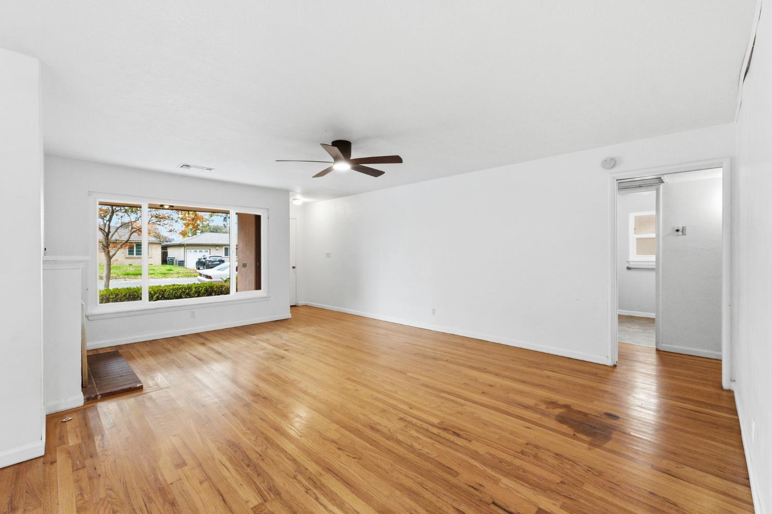 732 W Cortland Ave, Fresno, CA 93705