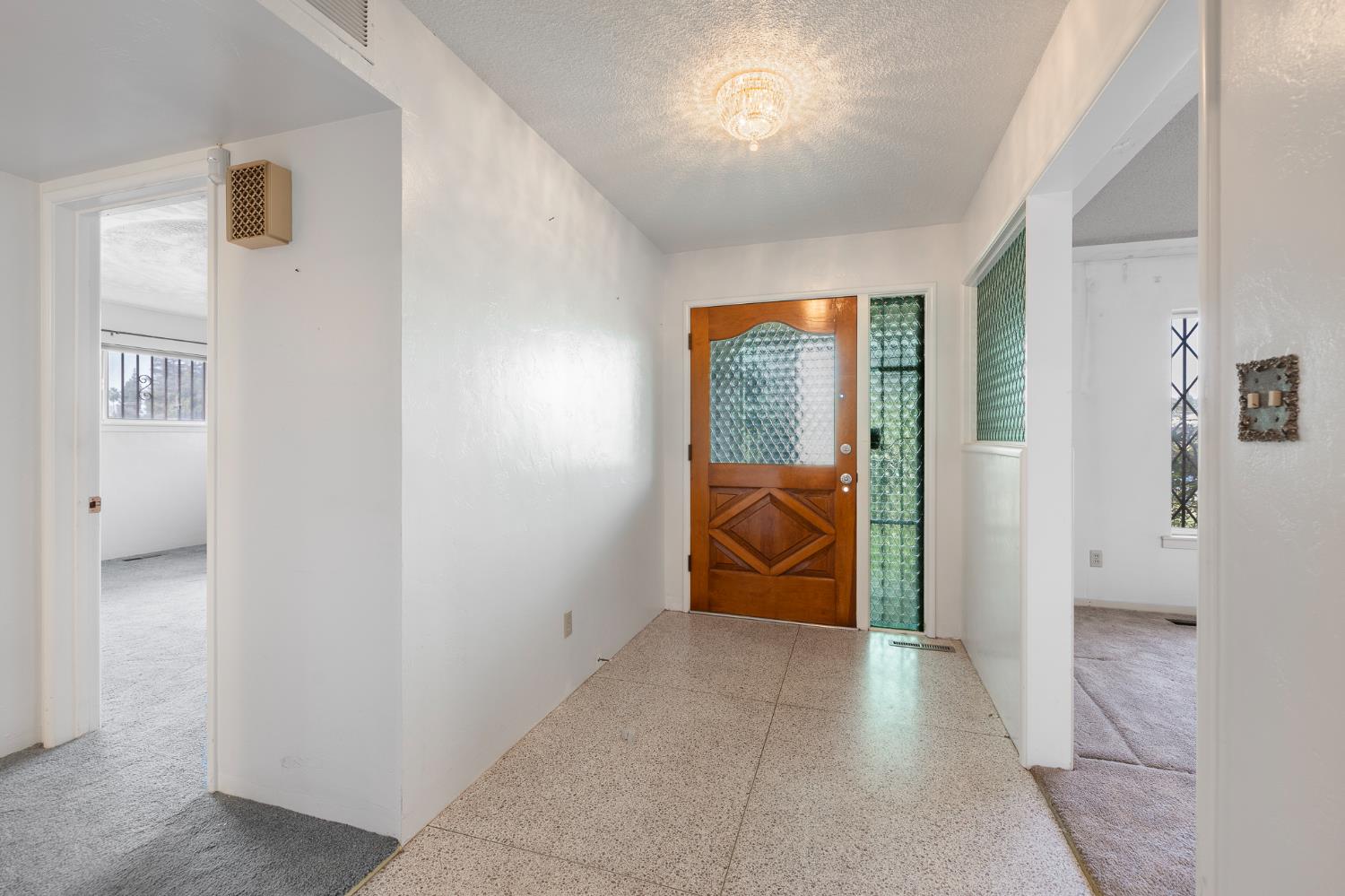 4948 E Townsend Ave, Fresno, CA 93727