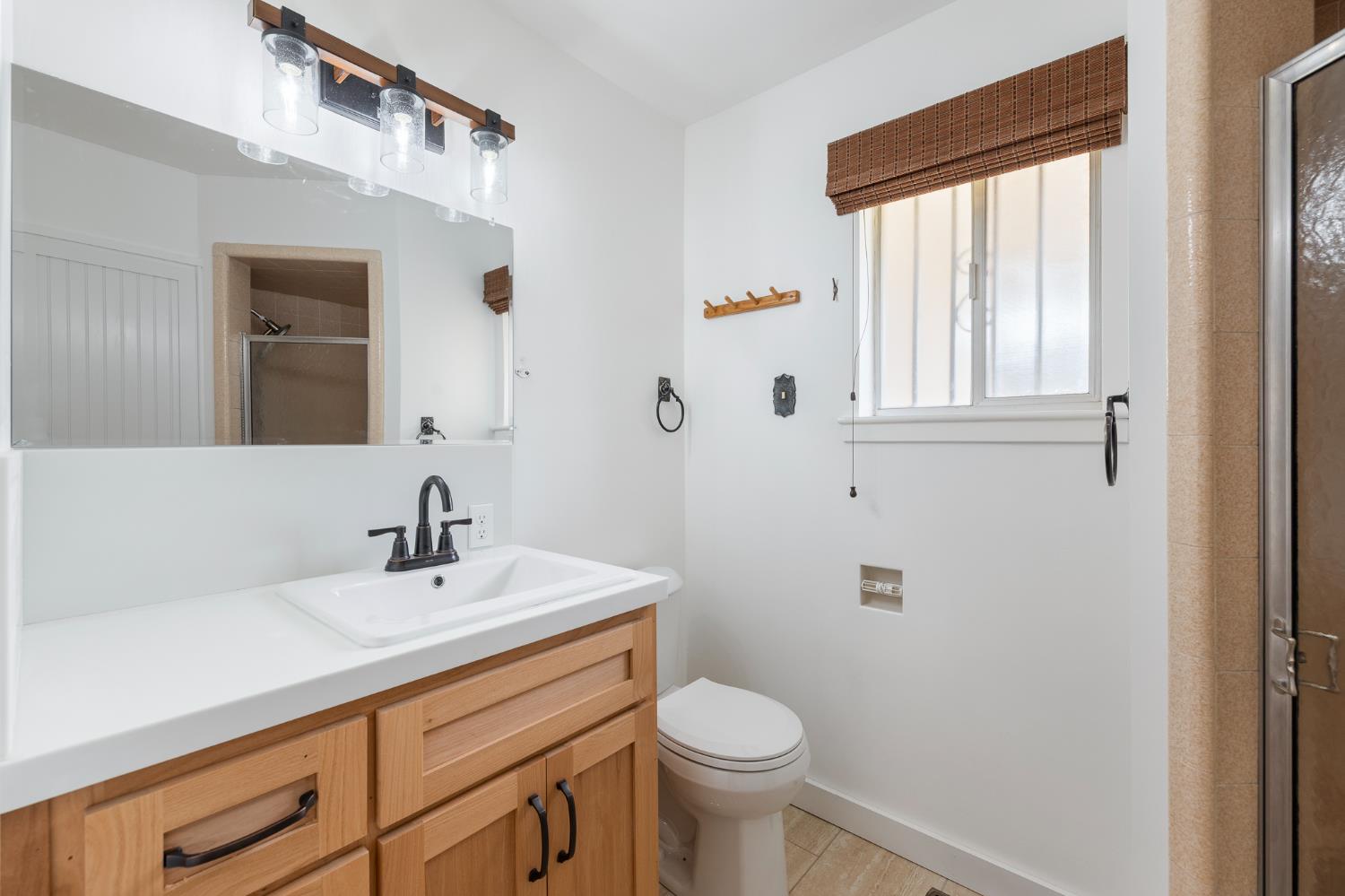 4948 E Townsend Ave, Fresno, CA 93727