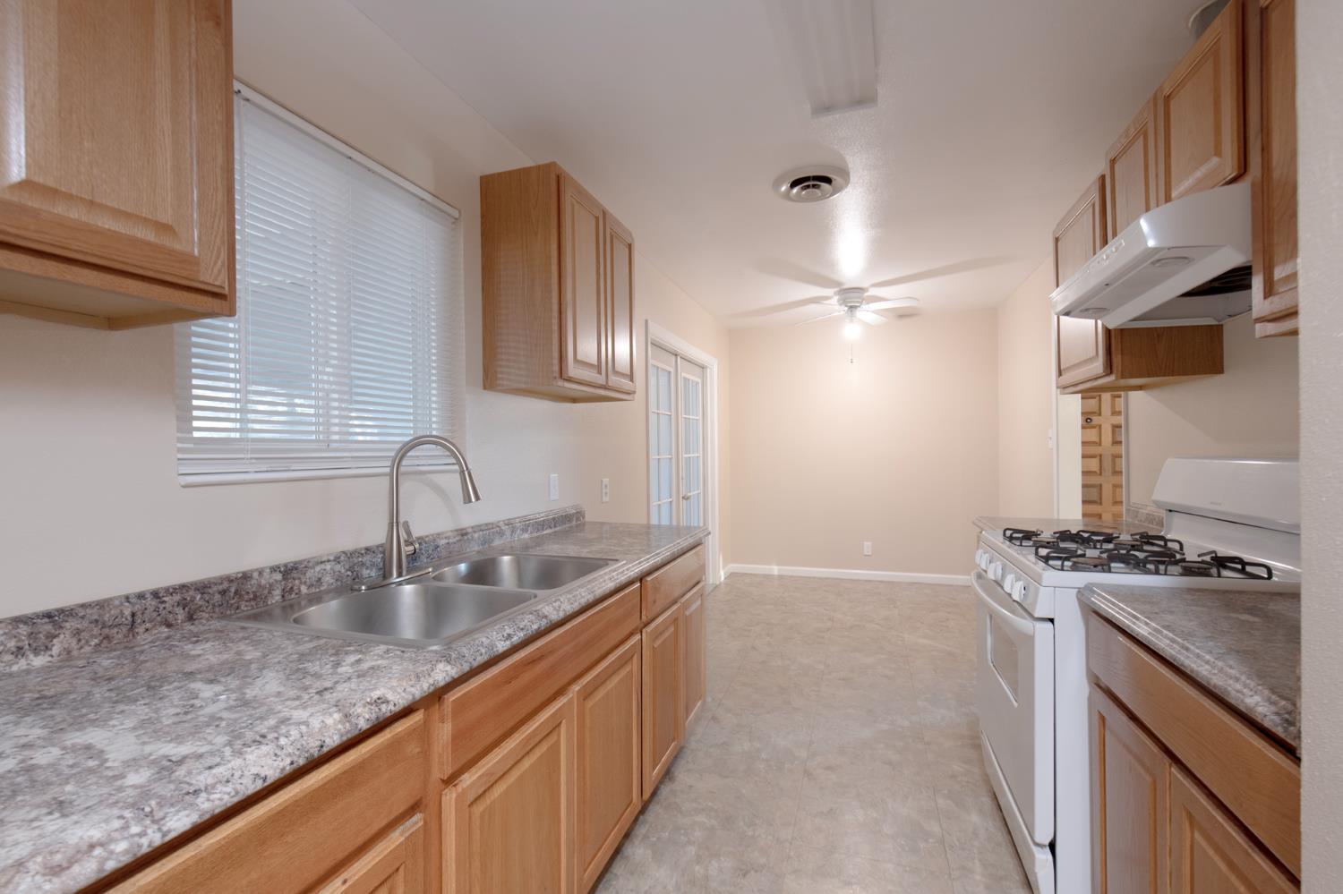 16 E Eden, Fresno, CA 93706