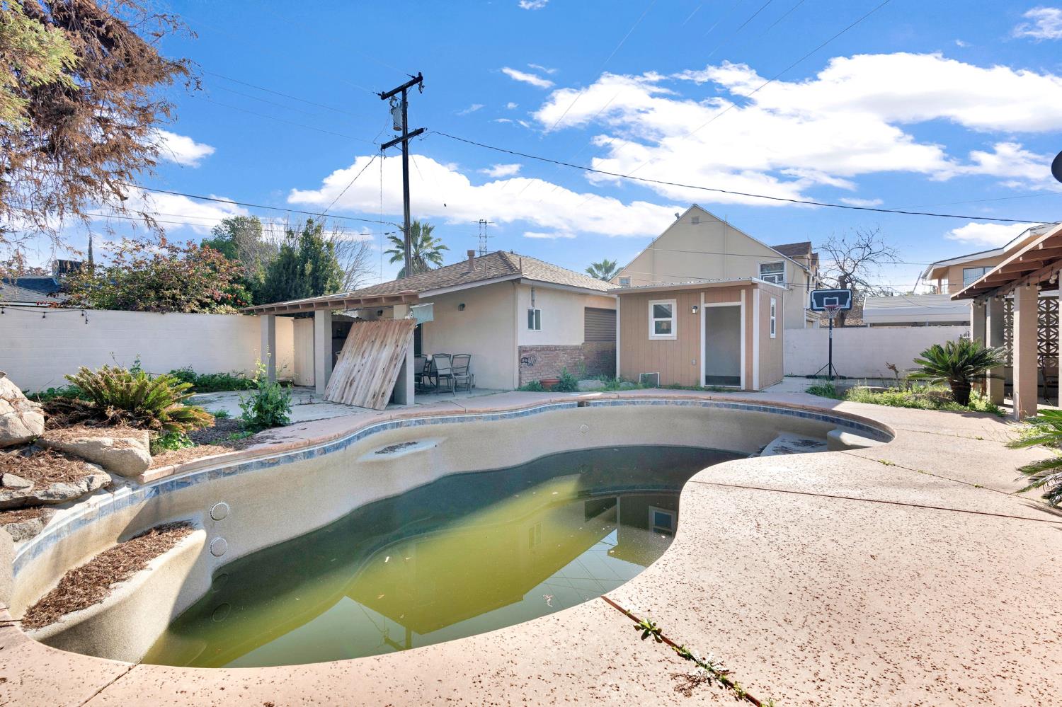 2146 N Maple Ave, Fresno, CA 93703